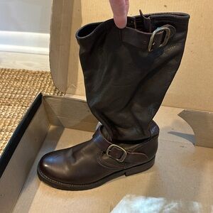 Frye Veronica Slouch Boot size 8 NWT Dark Brown